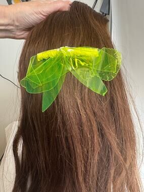 Jennifer Behr NWOT Yellow Lucite Acrylic Petal Statement Hair Comb Runway Rare